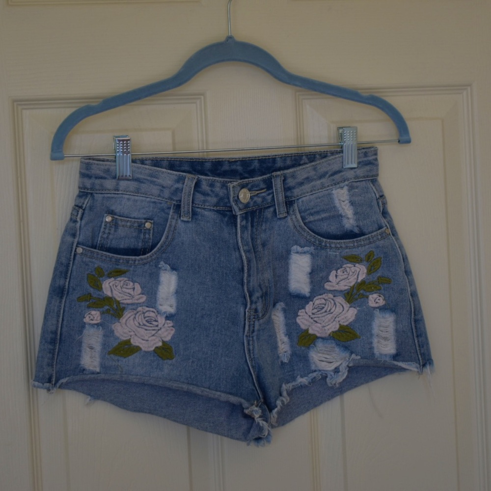 Embroidery Floral Jean Shorts